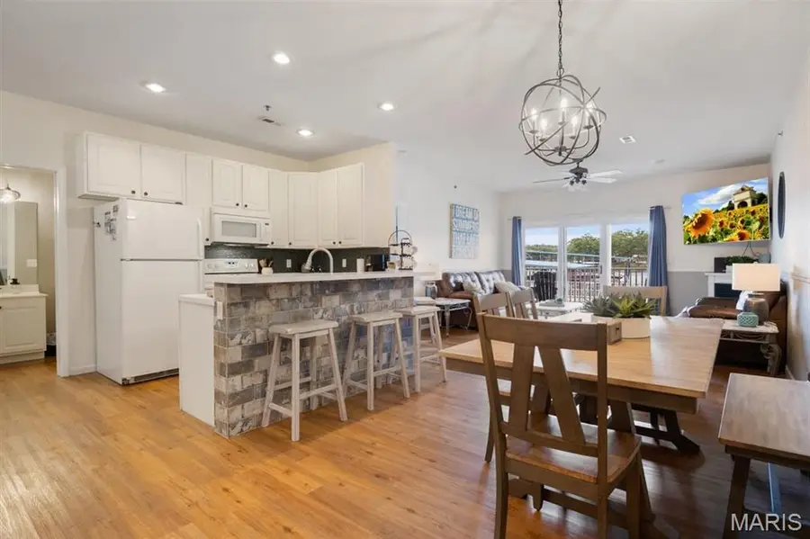 216 Lakeview Resort Boulevard #1B, Sunrise Beach, MO 65079 - #2