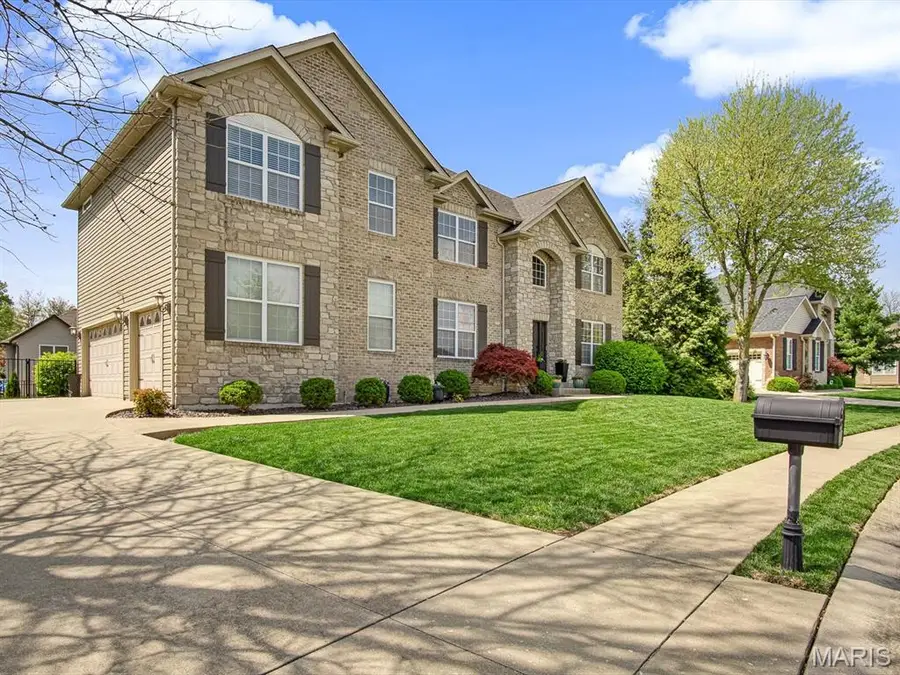 3413 Amber Meadows Court, Swansea, IL 62226 - #2