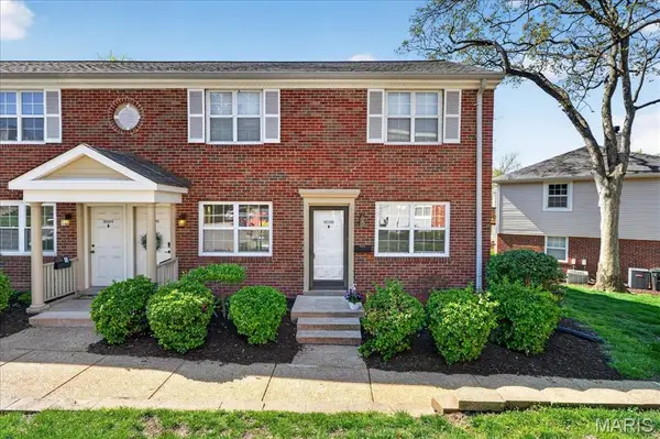 9028 Cardinal Terrace, Brentwood, MO 63144