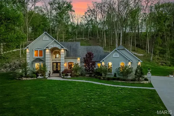 5512 Elk Valley Estates Drive, St Louis, MO 63128