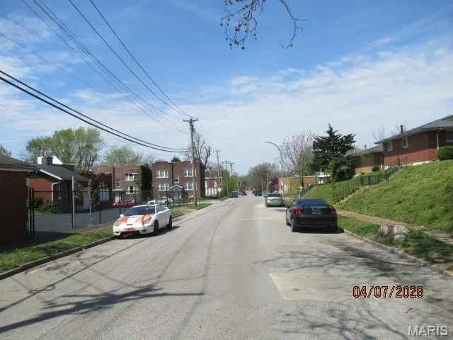 311 Eichelberger Street, Saint Louis, MO 63111 - #2