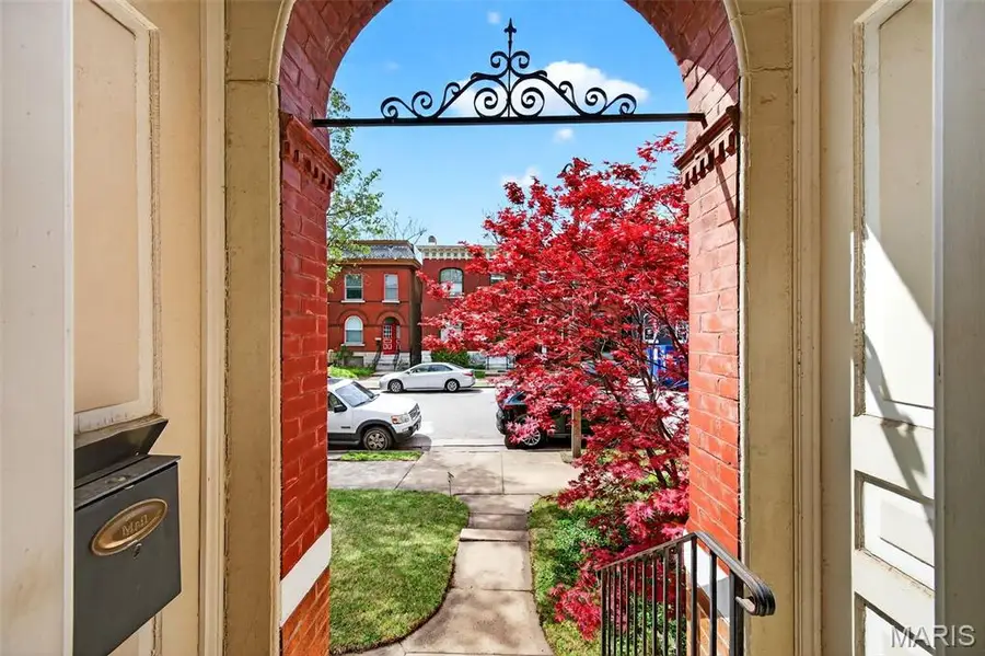 4449 Gibson Avenue, Saint Louis, MO 63110 - #3