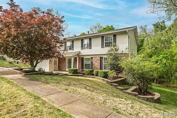 1226 Dunloe Road, Ballwin, MO 63021