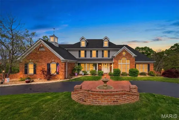 13506 River Forest Place, St Louis, MO 63128