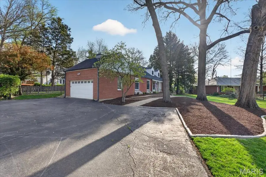 326 Luther Lane, Glendale, MO 63122 - #2