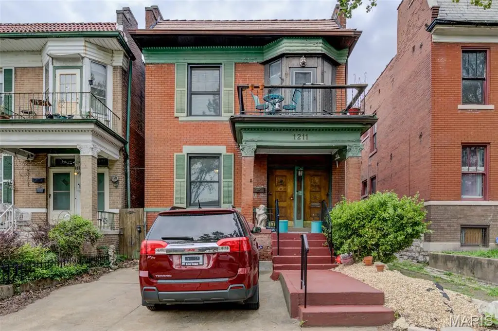 1211 Clara Ave. Avenue, Saint Louis, MO 63112 - #1