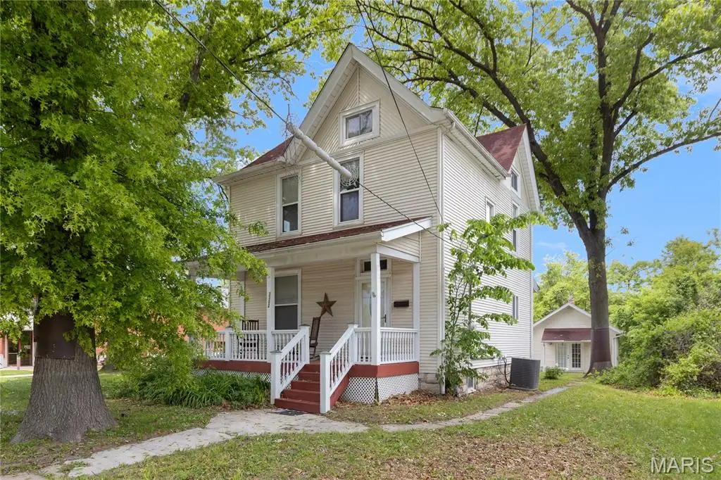 3302 College Avenue, Alton, IL 62002 - #1