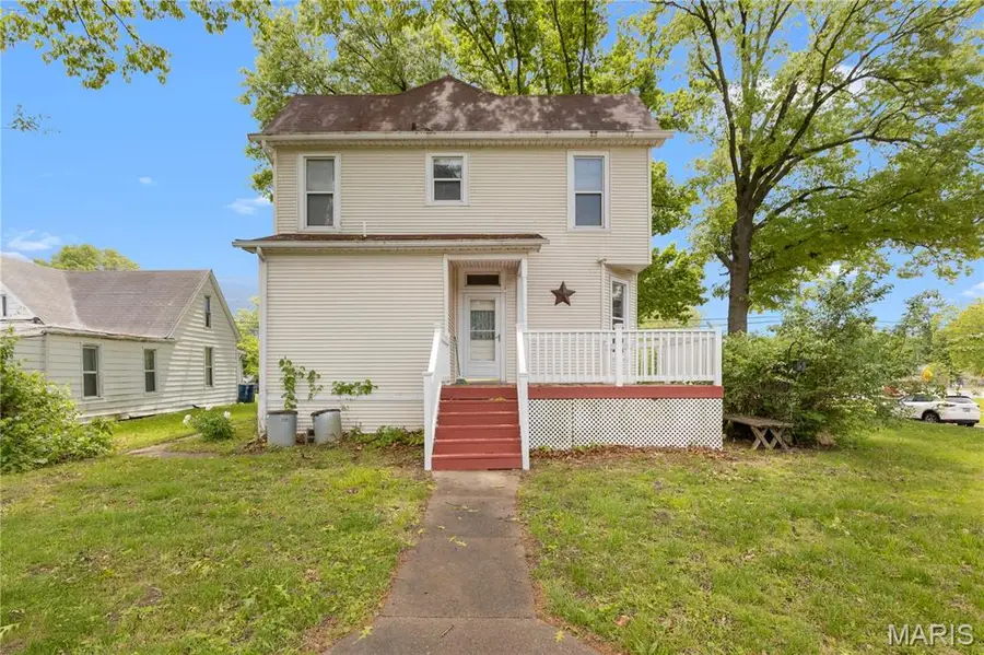 3302 College Avenue, Alton, IL 62002 - #2