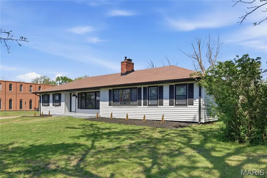 11333 Larimore Road, Saint Louis, MO 63138 - #2