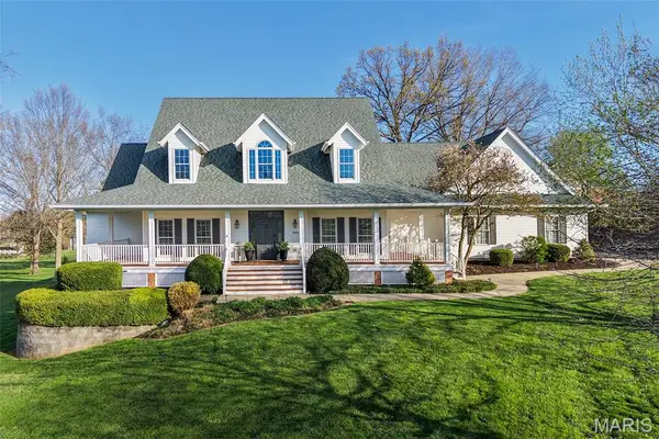 2066 Spring Valley Drive, Washington, MO 63090