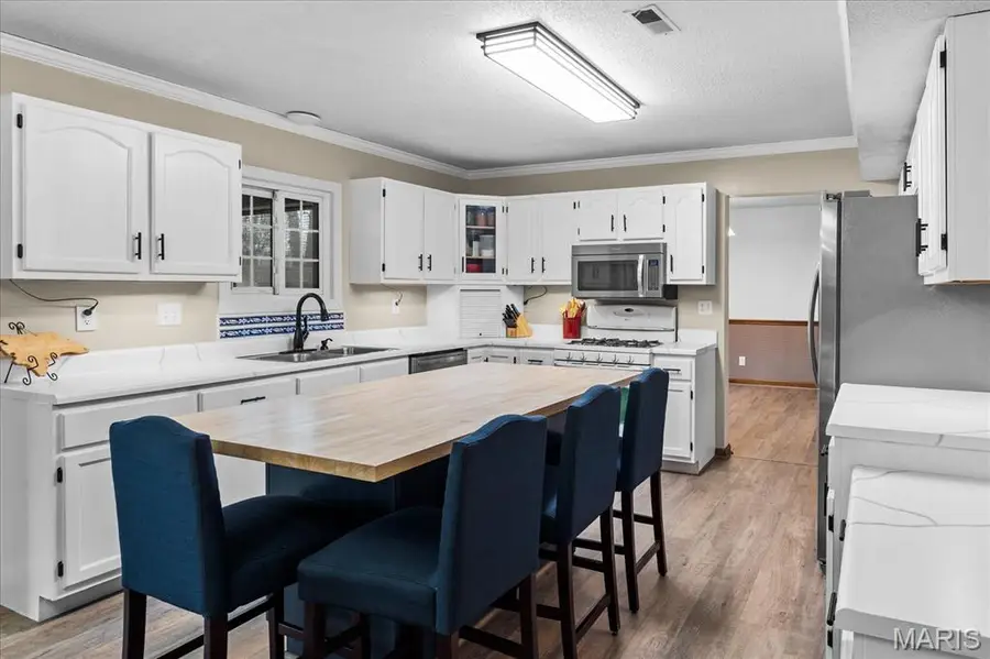 504 Crestwood Drive, Swansea, IL 62226 - #2