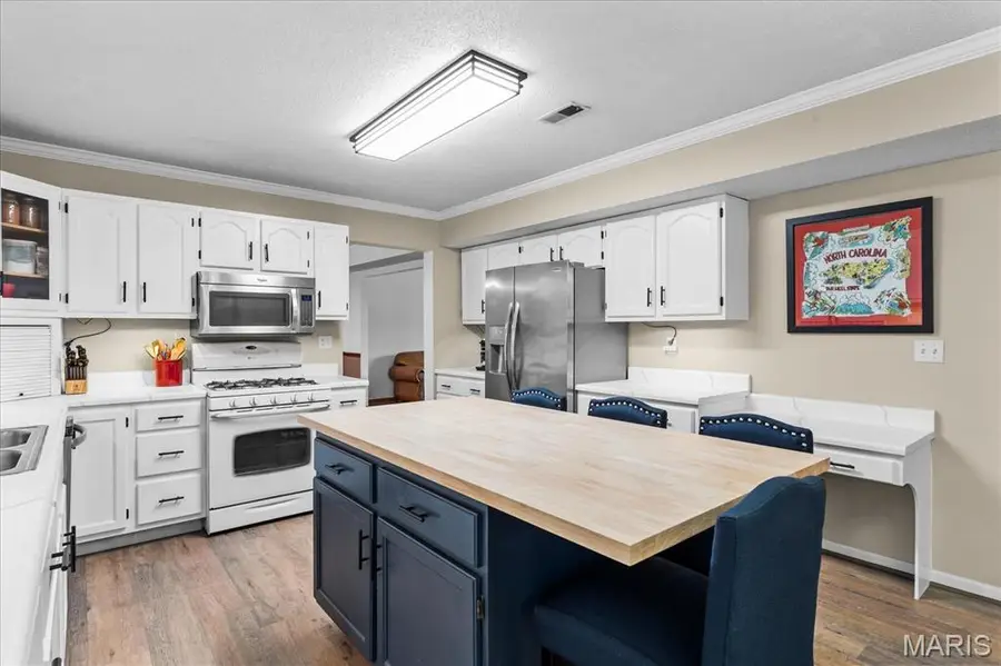 504 Crestwood Drive, Swansea, IL 62226 - #3