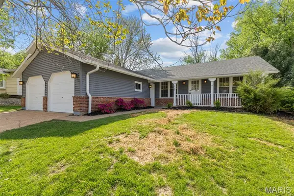 1433 Glenlea Drive, Maryland Heights, MO 63043