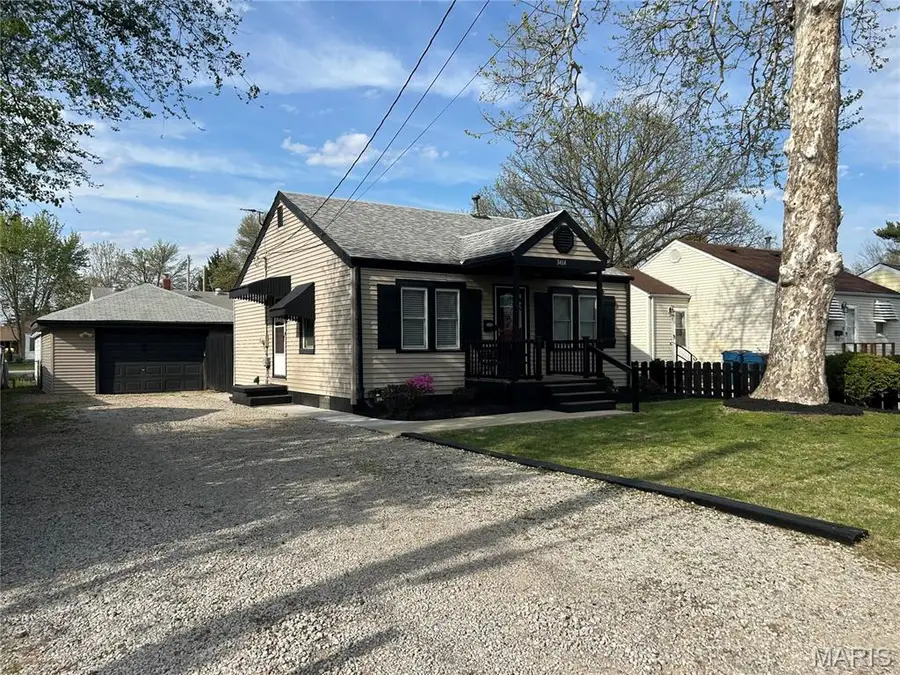 3404 Oak Drive, Alton, IL 62002 - #3