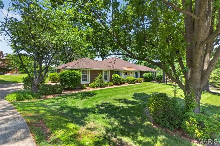 12310 Gaillard Drive, Creve Coeur, MO 63141 - #3