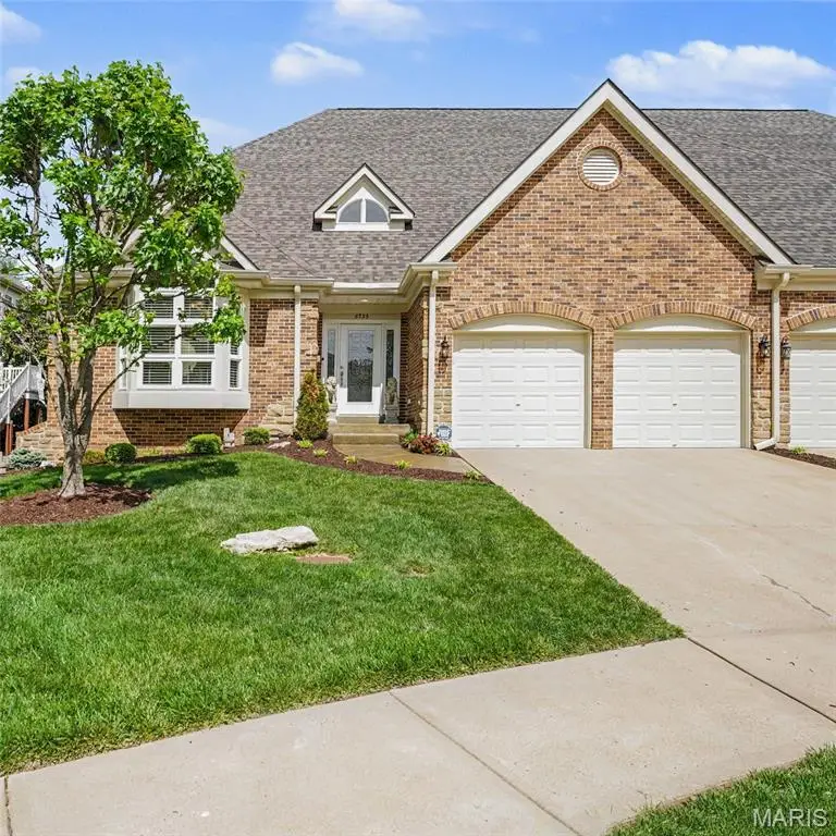 8735 Grants Log Cabin Lane, Saint Louis, MO 63123 - #2