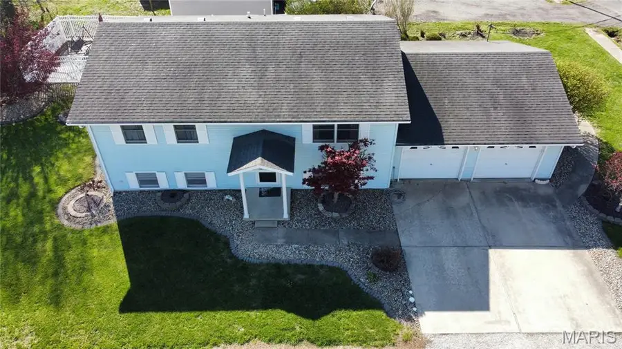 101 S Harris Street, Staunton, IL 62088 - #2