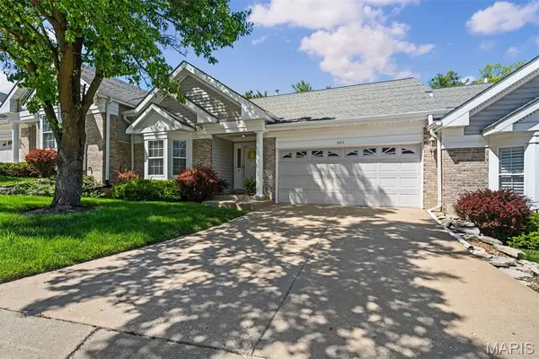 2411 S Lakeridge Court #17, Lake St Louis, MO 63367