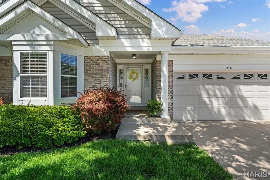 2411 S Lakeridge Court #17, Lake Saint Louis, MO 63367 - #2