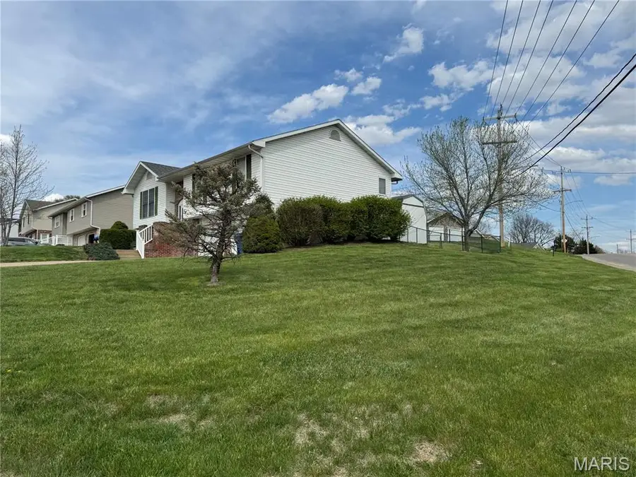 612 Clover Road, Hannibal, MO 63401 - #2