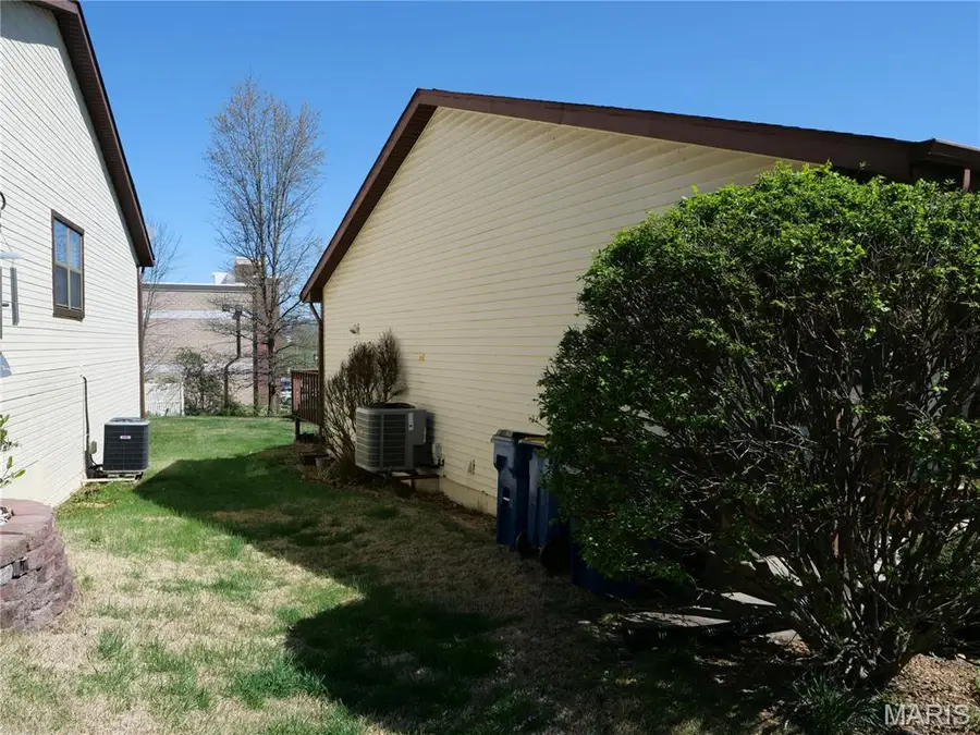 3 Wenona Drive, Washington, MO 63090 - #3