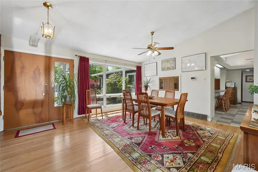 2417 Sunnybrook Drive, Saint Louis, MO 63114 - #2