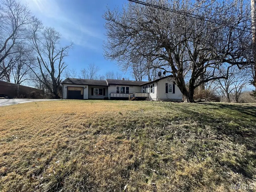 711 W Country Lane, Collinsville, IL 62234 - #1