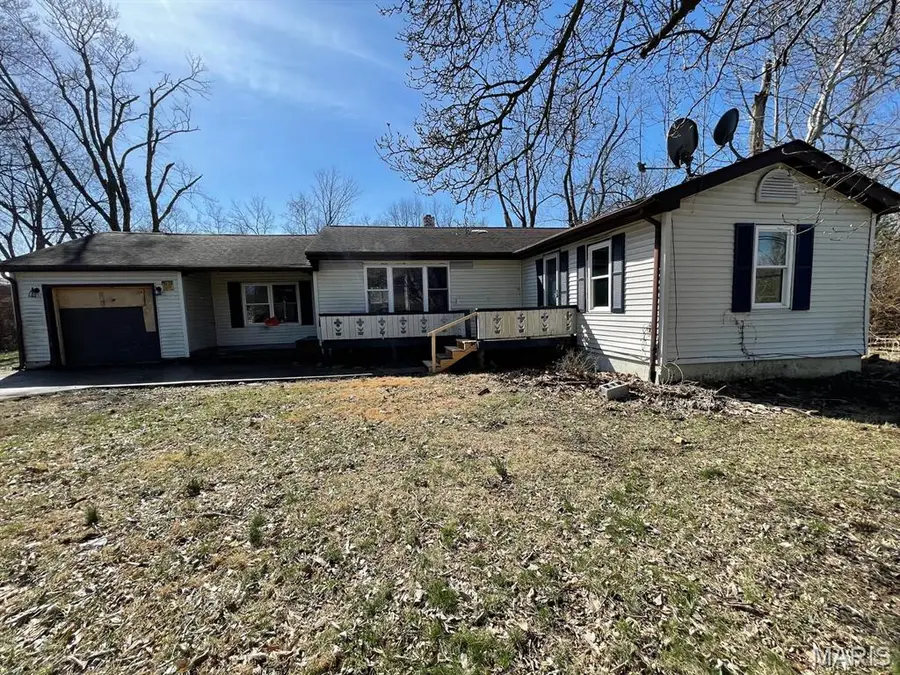 711 W Country Lane, Collinsville, IL 62234 - #2