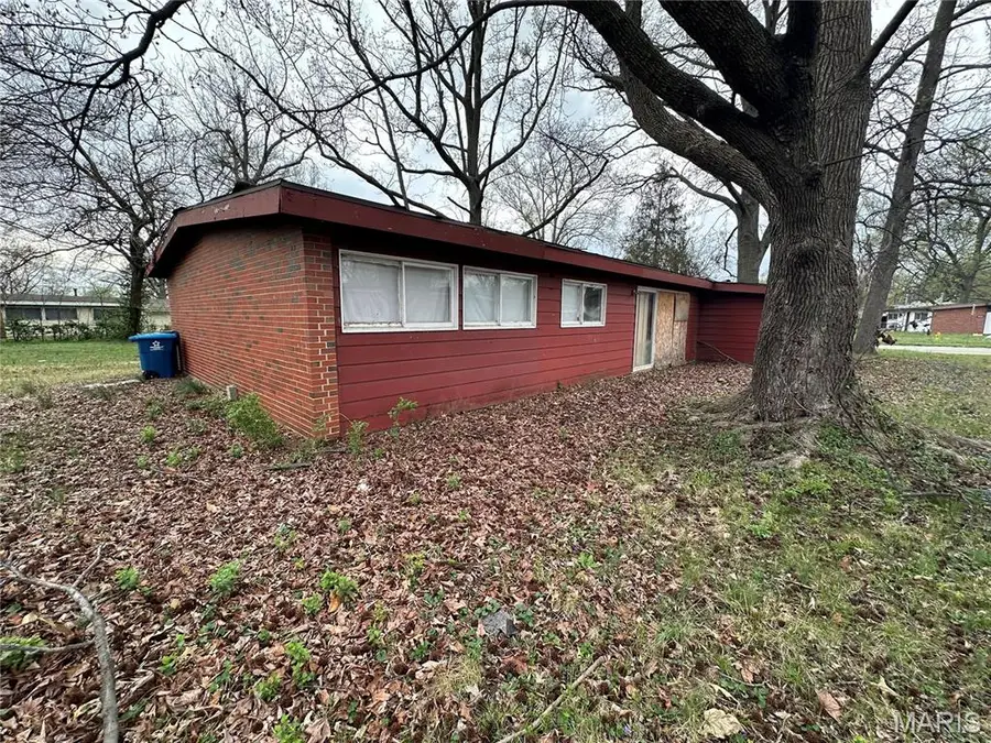 8428 Red Fir Drive, Berkeley, MO 63134 - #3