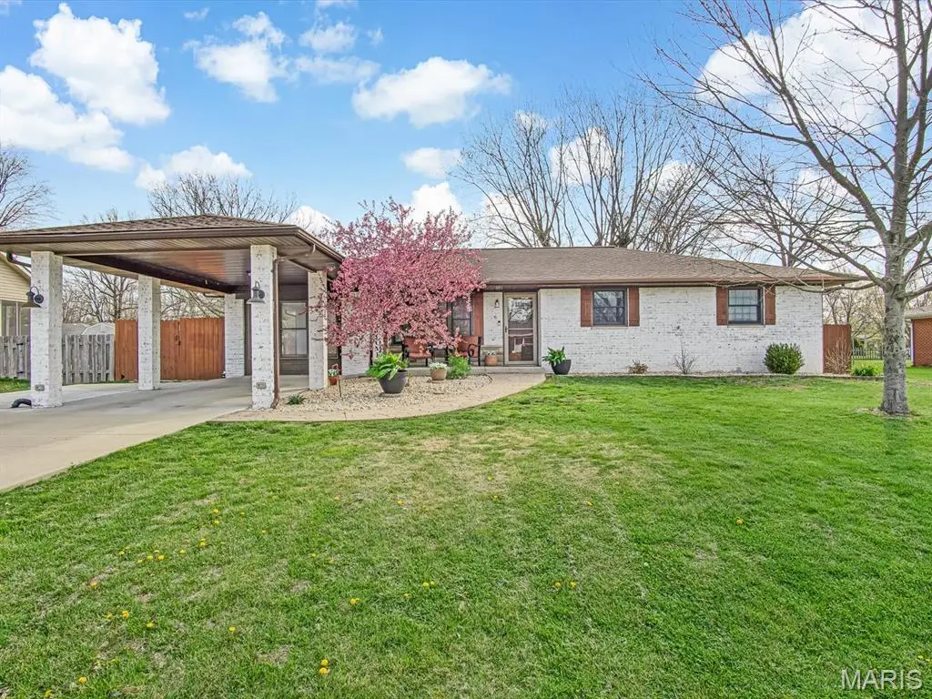 6 Dwight Street, Waterloo, IL 62298 - #1