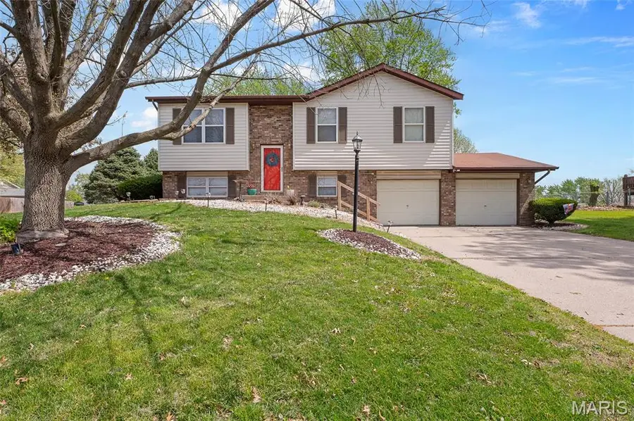 400 Saint Rose Drive, Godfrey, IL 62035 - #2