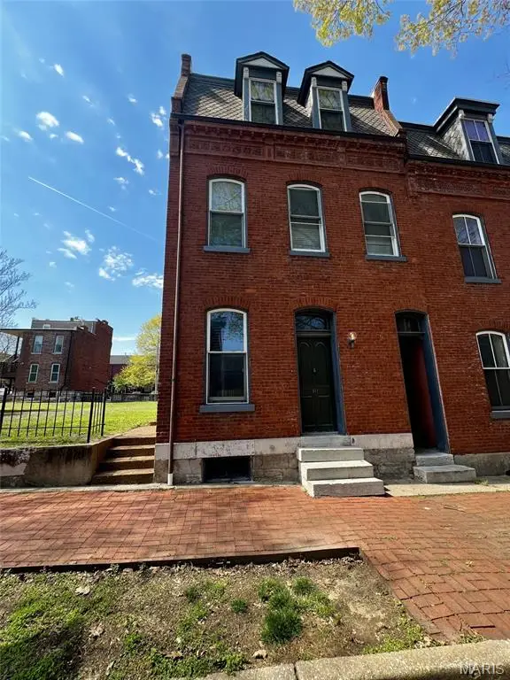 2311 S 10th Street, Saint Louis, MO 63104 - #1