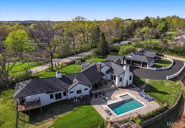 1824 Topping Road, St Louis, MO 63131