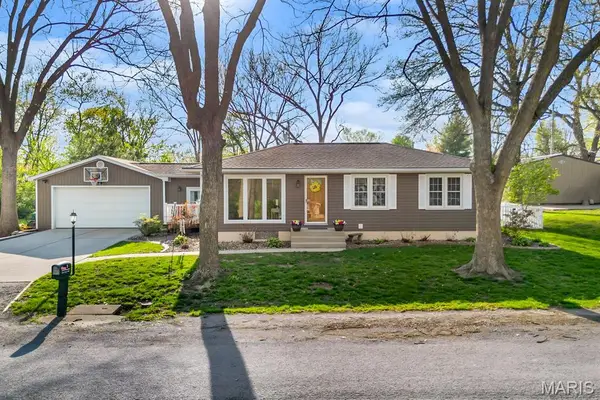 3 N High Street, Smithton, IL 62285