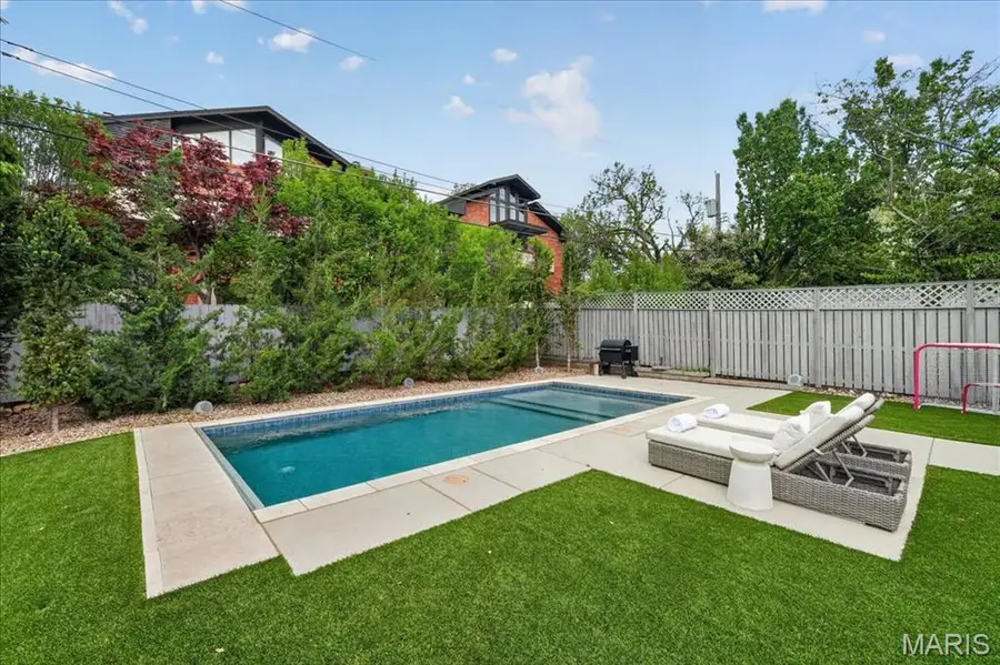 209 N Bemiston Avenue, Saint Louis, MO 63105 - #3