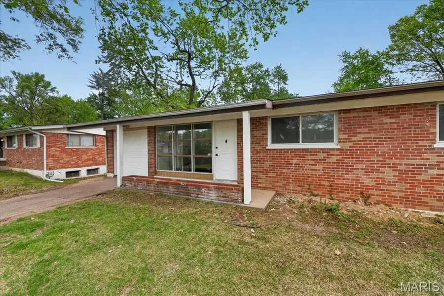 10412 Hallwood Drive, Saint Louis, MO 63136 - #2