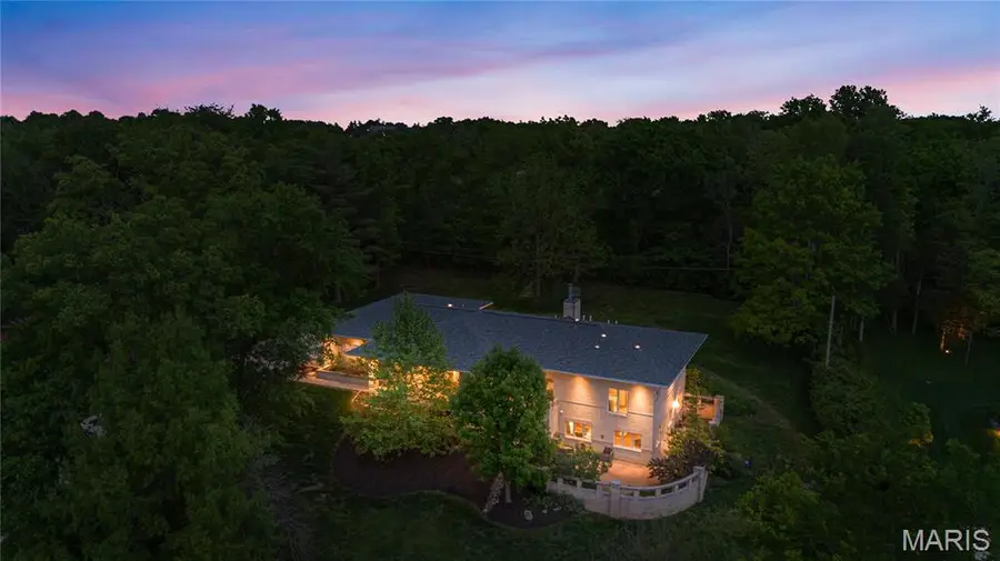 15 Summerhill Lane, Town And Country, MO 63017 - #2