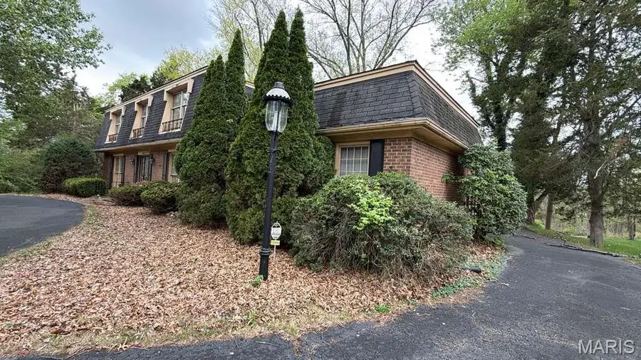 621 Claymont Estates Drive, Chesterfield, MO 63017 - #2