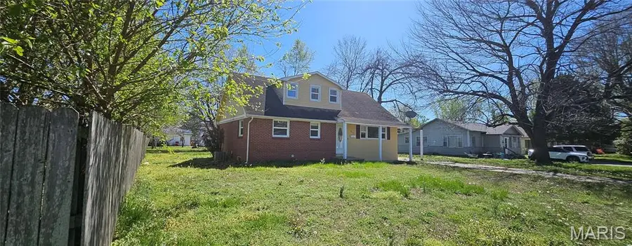 415 E Gladys Street, Sikeston, MO 63801 - #3