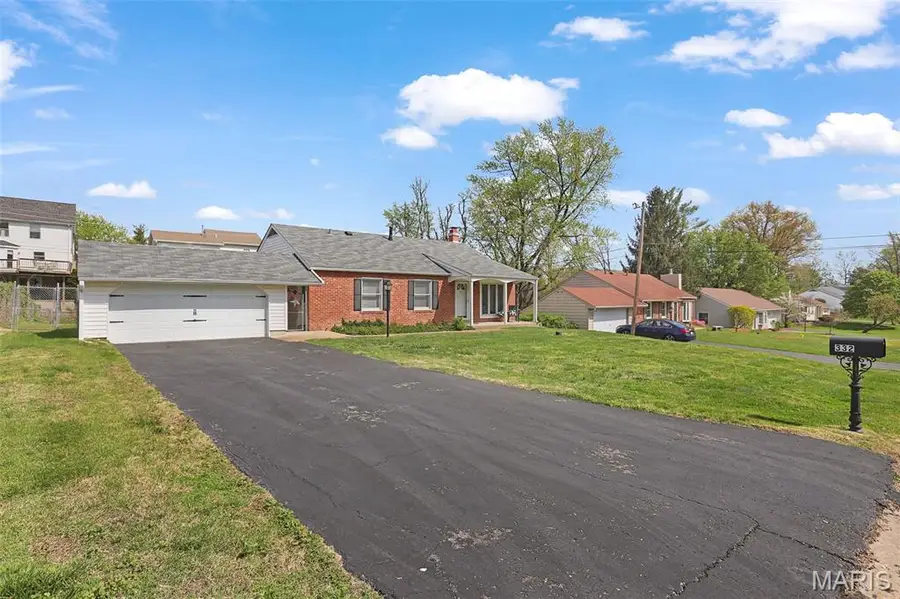 332 Providence Road, Ballwin, MO 63011 - #2