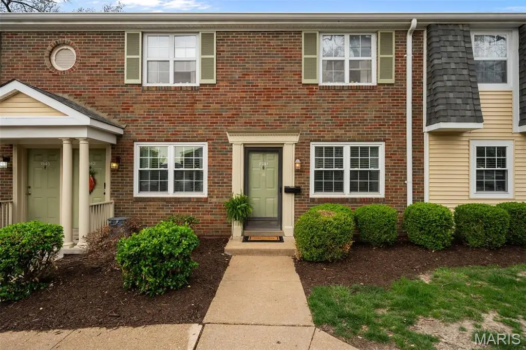 1541 E Swan Circle, Brentwood, MO 63144 - #1