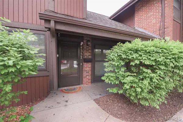 4357 Tavistock Circle, Oakville, MO 63129