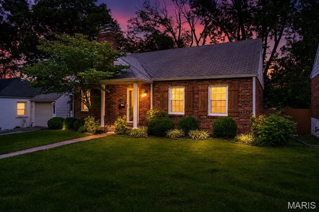 7220 Mackenzie Road, Saint Louis, MO 63123 - #1