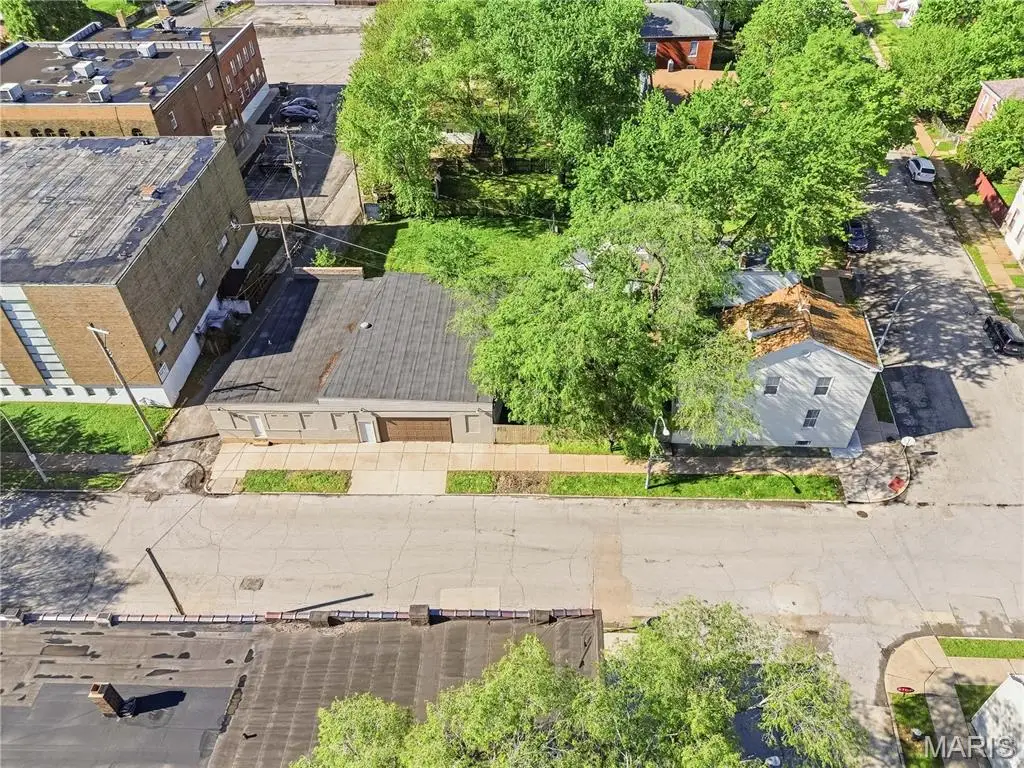 7300 Vermont Avenue, Saint Louis, MO 63111 - #1