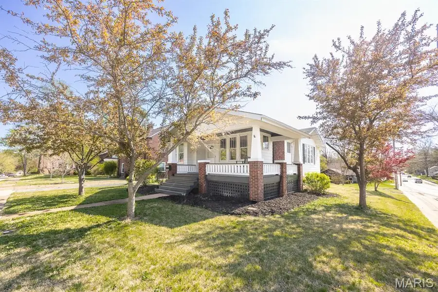 501 S Pennsylvania Avenue, Belleville, IL 62220 - #2