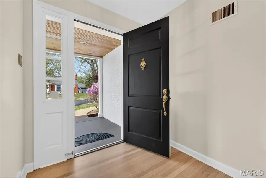 8 Price Court, Olivette, MO 63132 - #3