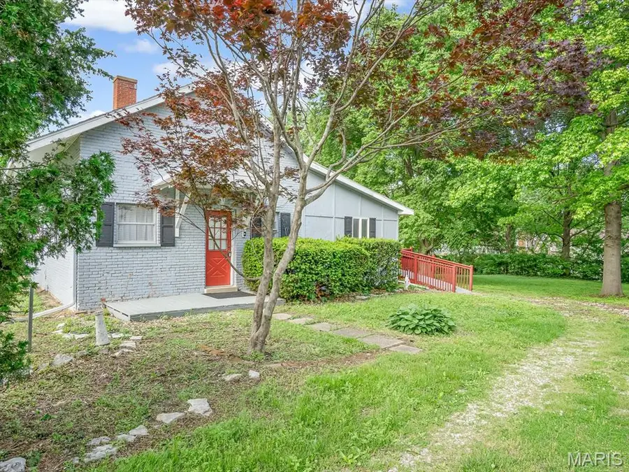 400 Southwind Drive, Belleville, IL 62221 - #2