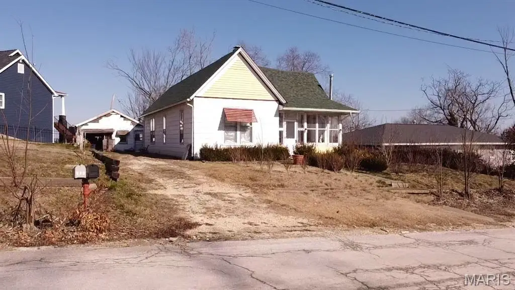 208 N 4th Street, Clarksville, MO 63336 - #1