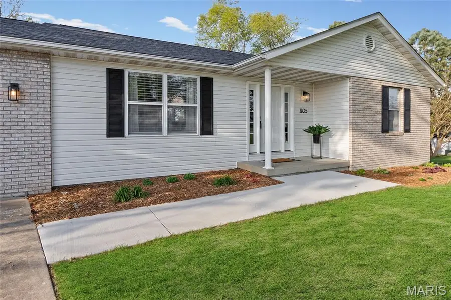 1105 Tulip Lane, Highland, IL 62249 - #3