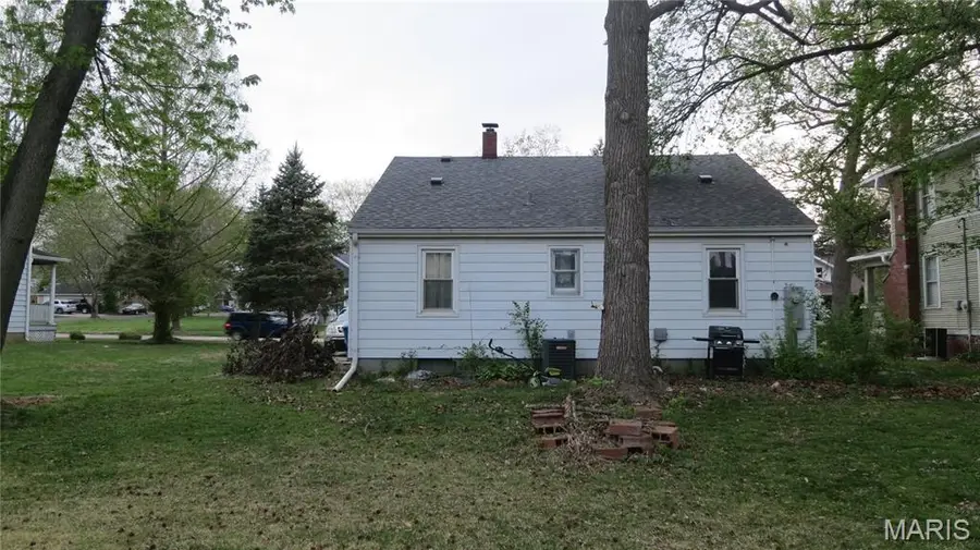 1020 Troy Road, Edwardsville, IL 62025 - #3